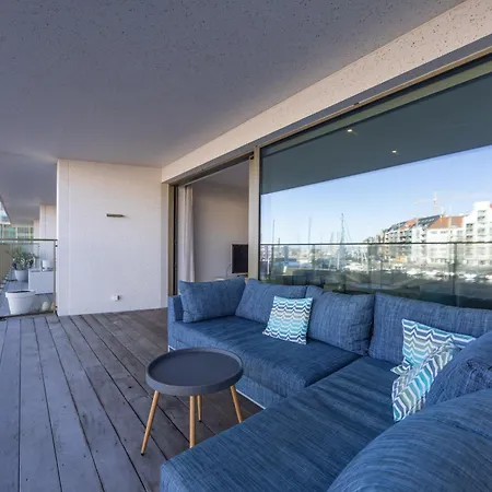 Lecomte - Sky Harbour 93 *